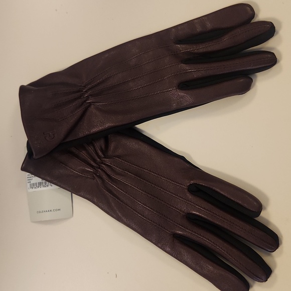 Cole Haan Accessories - NWT COLE HAAN Cherry Cola Leather Gloves Sz S/M